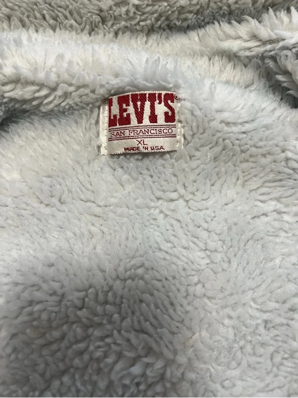 Vintage Levi’s 70709-0227 Sherpa Trucker Jacket Made in USA Men’s XL Dark Wash